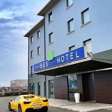 Bes Cremona Hotel 4*