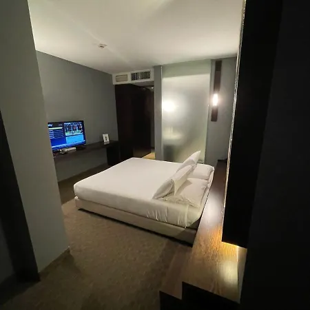 Bes Cremona Hotel